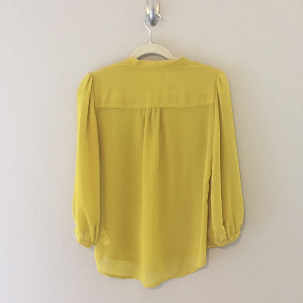 Vibrant Tie Top Blouse - Picture 4 of 5
